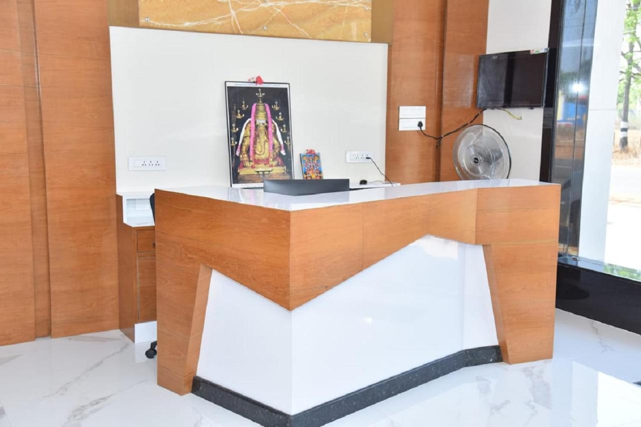 Ganesh Meridian Tiruppattur エクステリア 写真