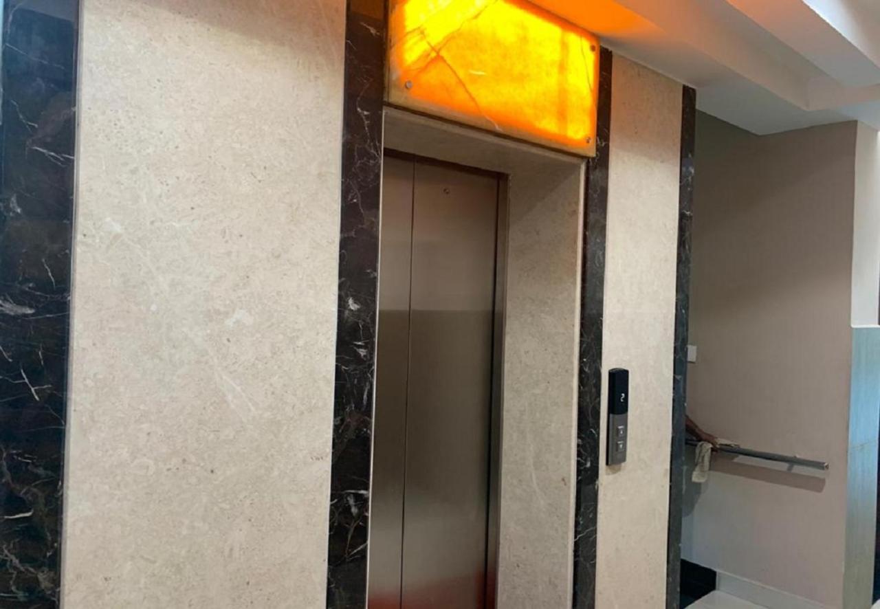 Ganesh Meridian Tiruppattur エクステリア 写真