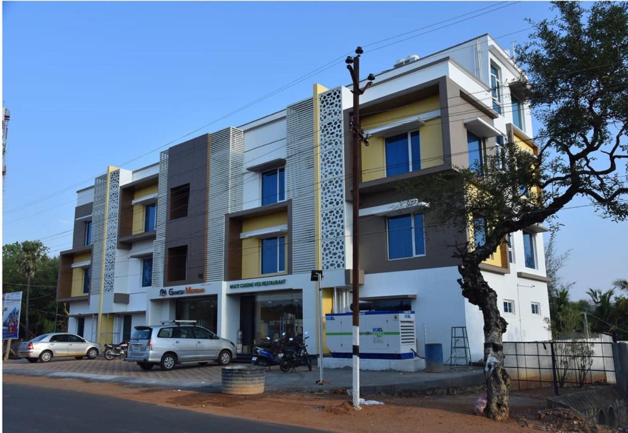 Ganesh Meridian Tiruppattur エクステリア 写真